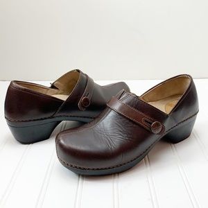 Dansko Solstice Cordovan Brush Off Leather shoes brown 41